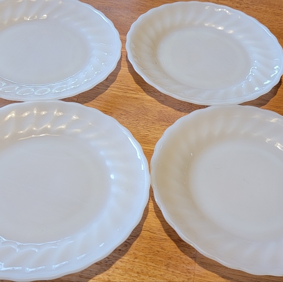 Anchor Hocking Dining Vintage Fire King 4 Salad Plates Dinnerware